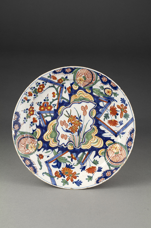 Imari-style Dish with Lightning Design