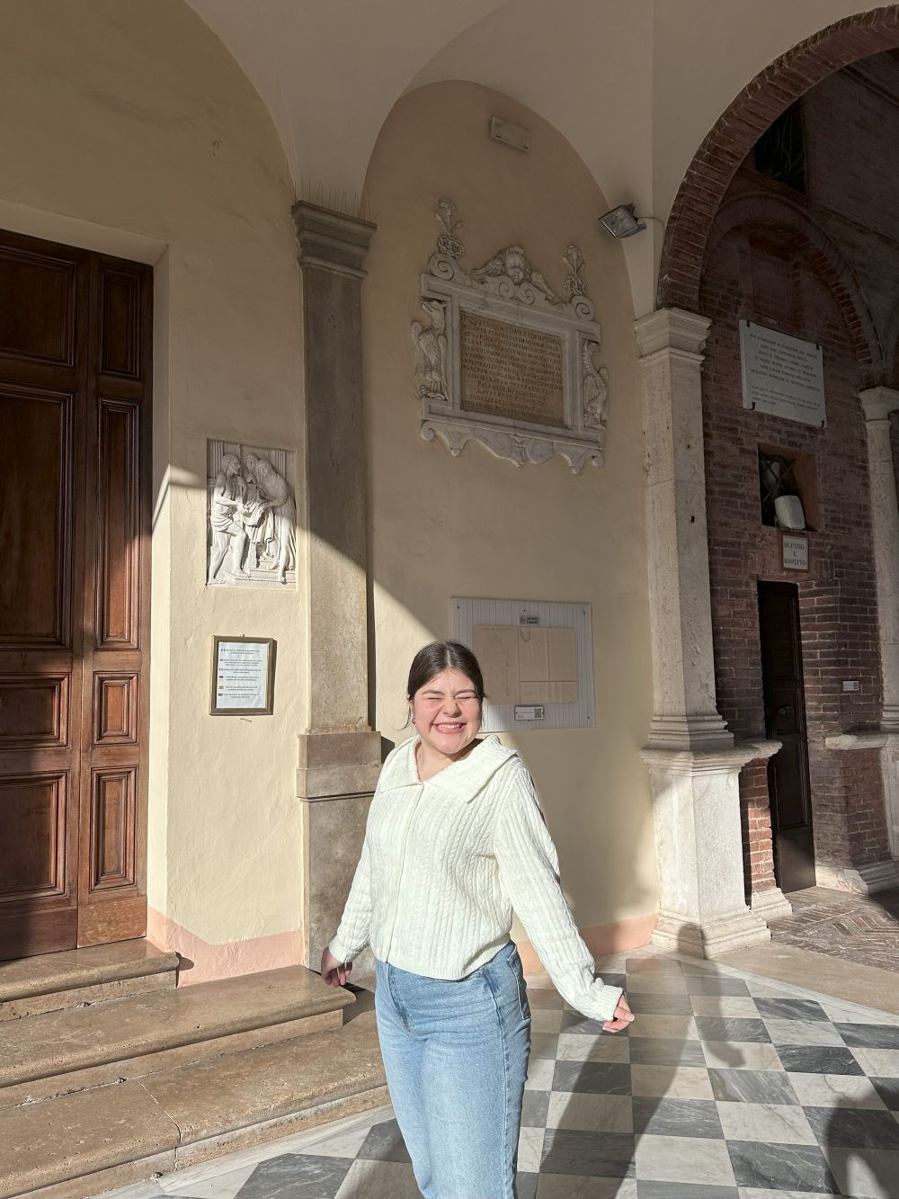 
								Portrait of Sydney LaMotte